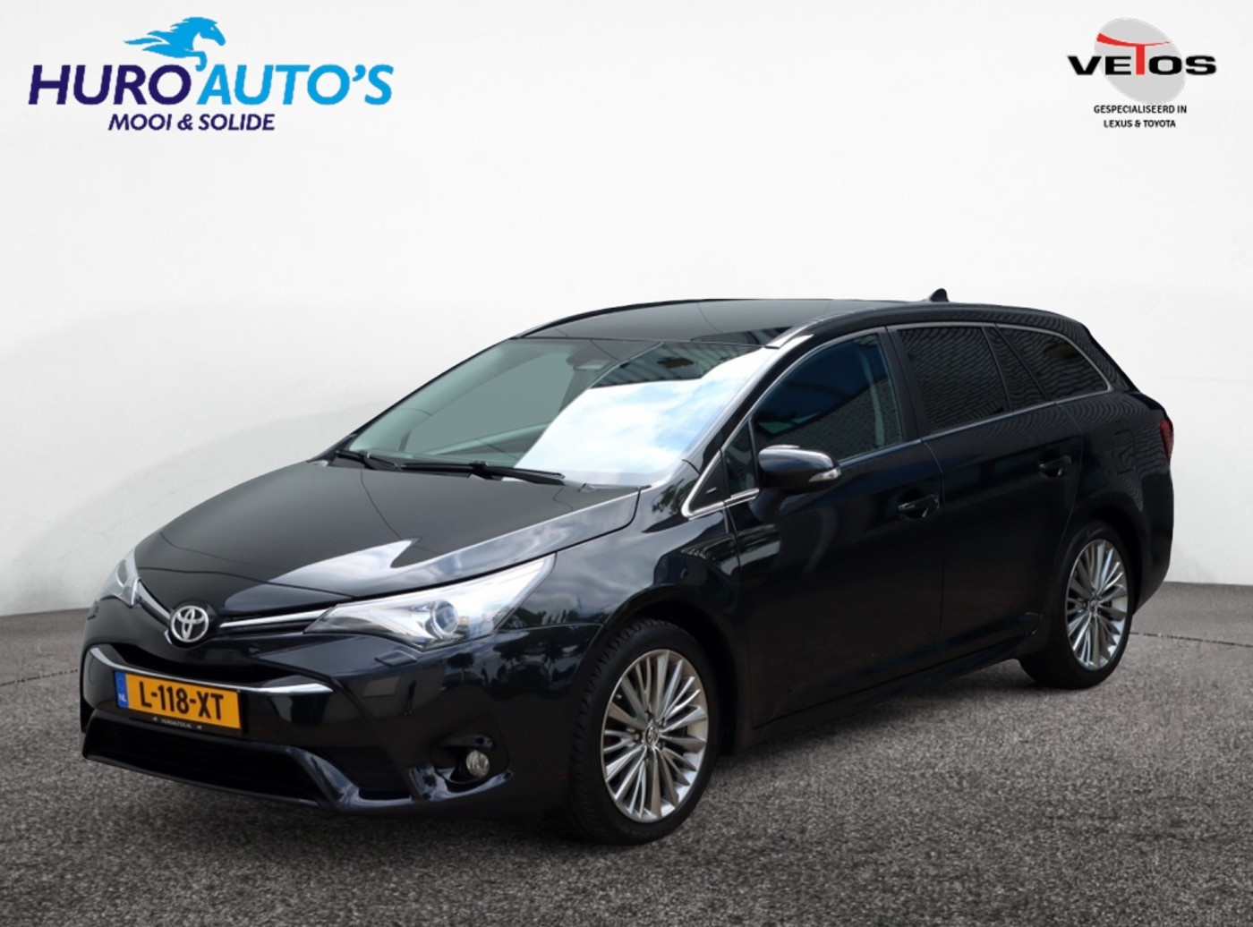 Toyota Avensis Touring Sports 1.8 VVT-i Lease Pro 2015 - voorkant