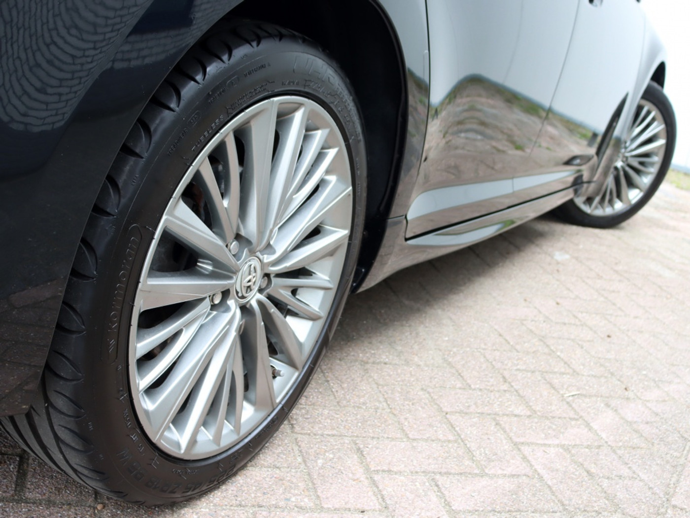 Foto van Toyota Avensis Touring Sports