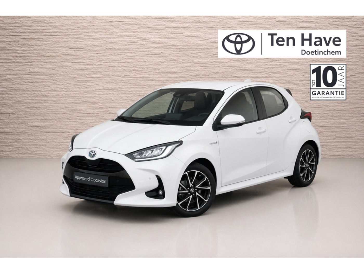Toyota Toyota Yaris 1.5 Hybrid 115PK Dynamic Automaat | Apple Carplay / Android Auto | Smart Entry met startknop | 16” lichtmetalen velgen ‘machined’ | 7” digital dashboard ‘binocular’ | Portierinleg ‘felt’ | Ramen, elek 2021 - voorkant