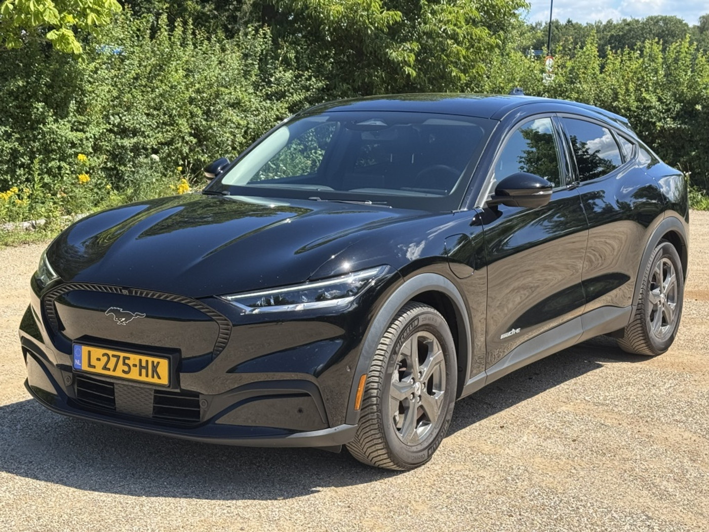 Ford Mustang Mach-e RWD 75 kWh *LEDER/NAVI/CAMERA 2021 - voorkant