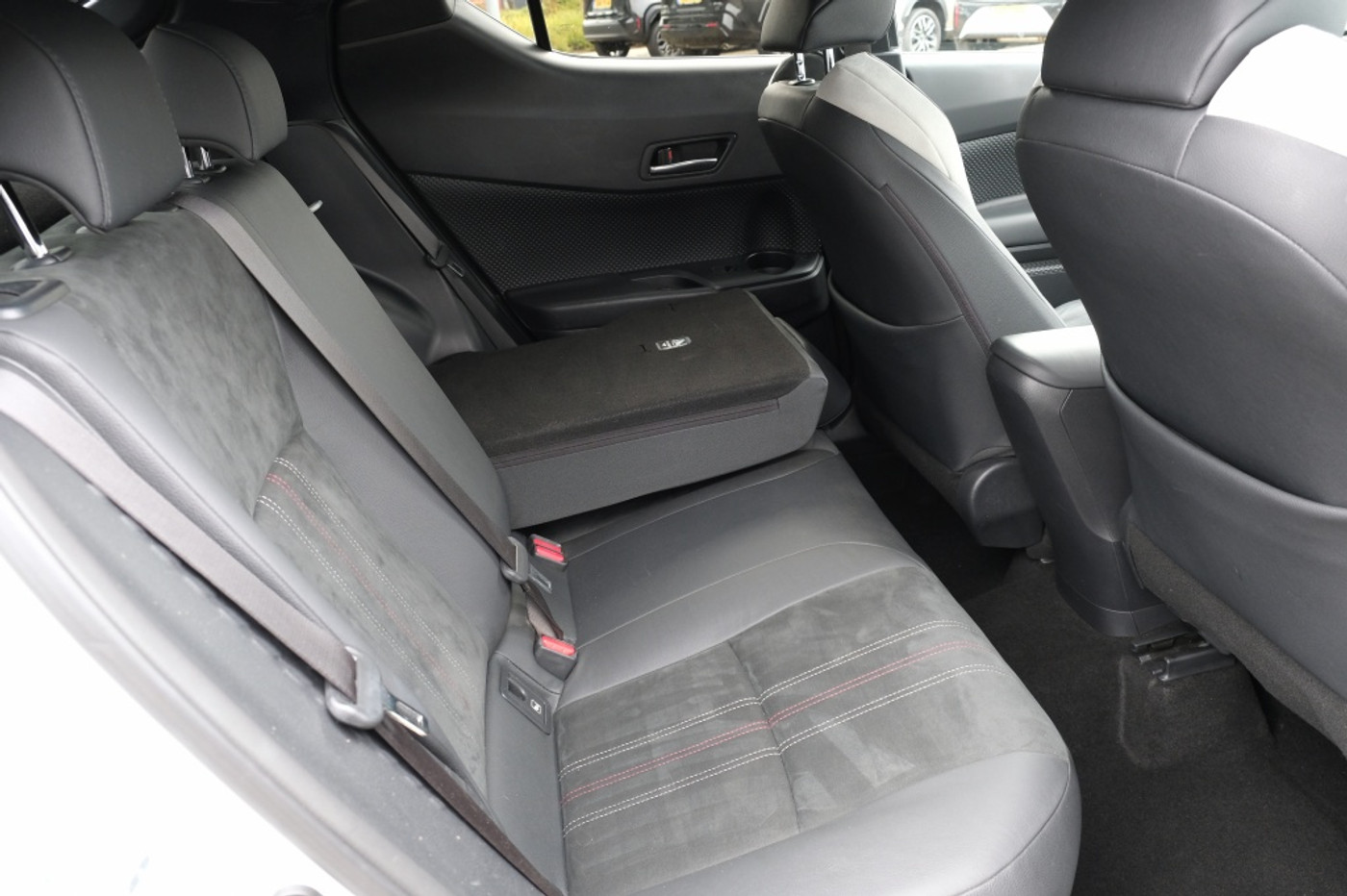 Foto van Toyota C-hr
