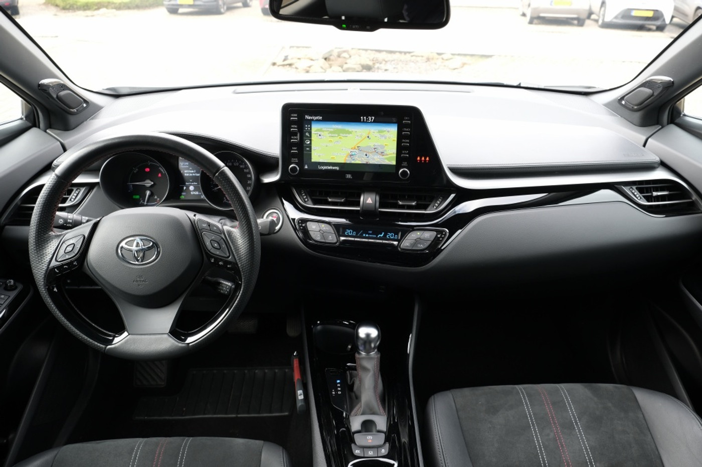 Foto van Toyota C-hr