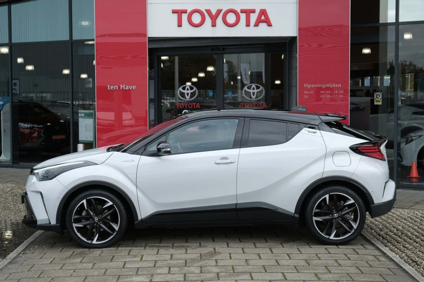 Foto van Toyota C-hr