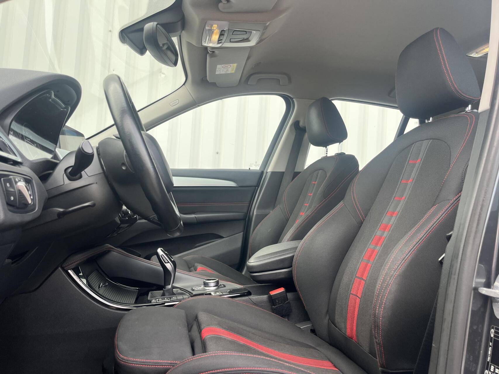 Foto van BMW X1 Sdrive18i