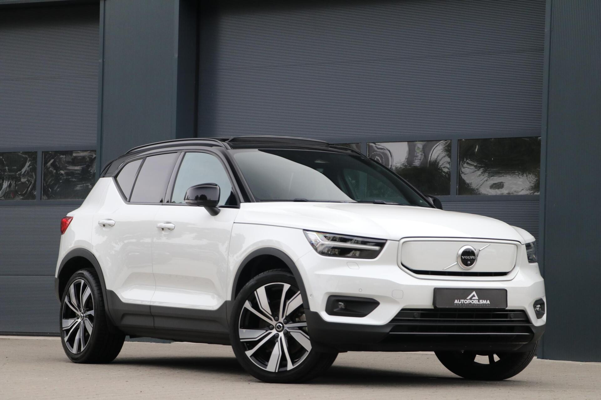 Volvo XC40 Recharge P8 AWD 78kWh|R-DESIGN| AdaptiveCruise Panodak 360View Warmtepomp 20'Inch Full Led AppleCarplay 125000KM BJ2022 2022 - voorkant