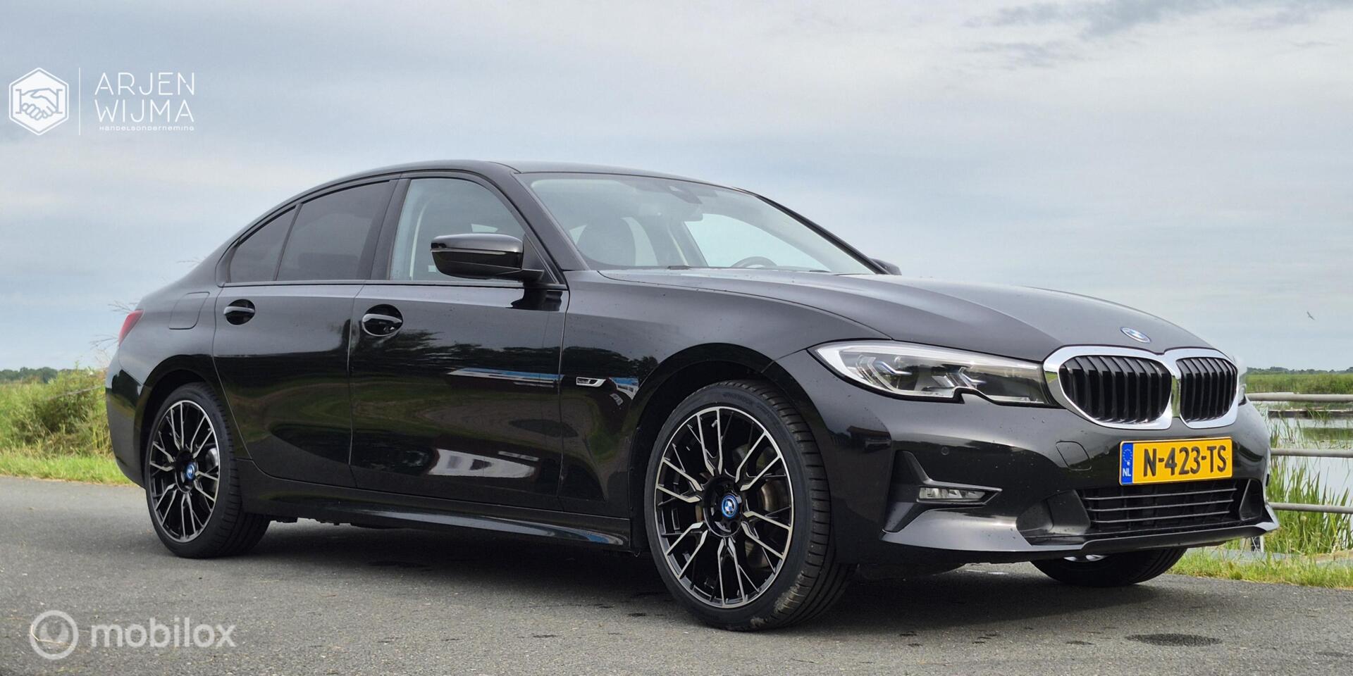 BMW 320e 320e Business Edition Plus|BTW|Laser|Carplay 2022 - voorkant