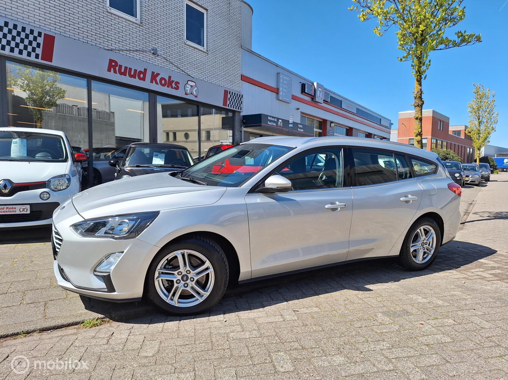 Ford Focus 1.0 ECOBOOST TREND EDITION BUSINESS 2022 - voorkant