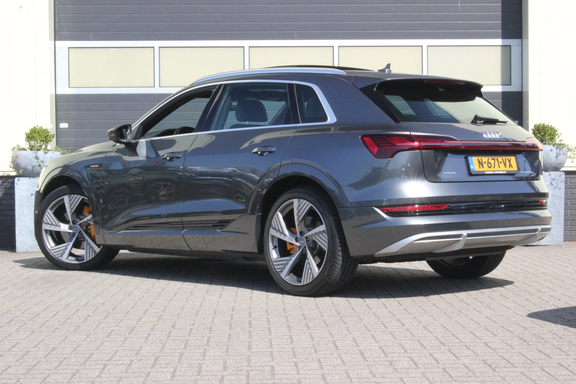 Foto van Audi E-tron 50