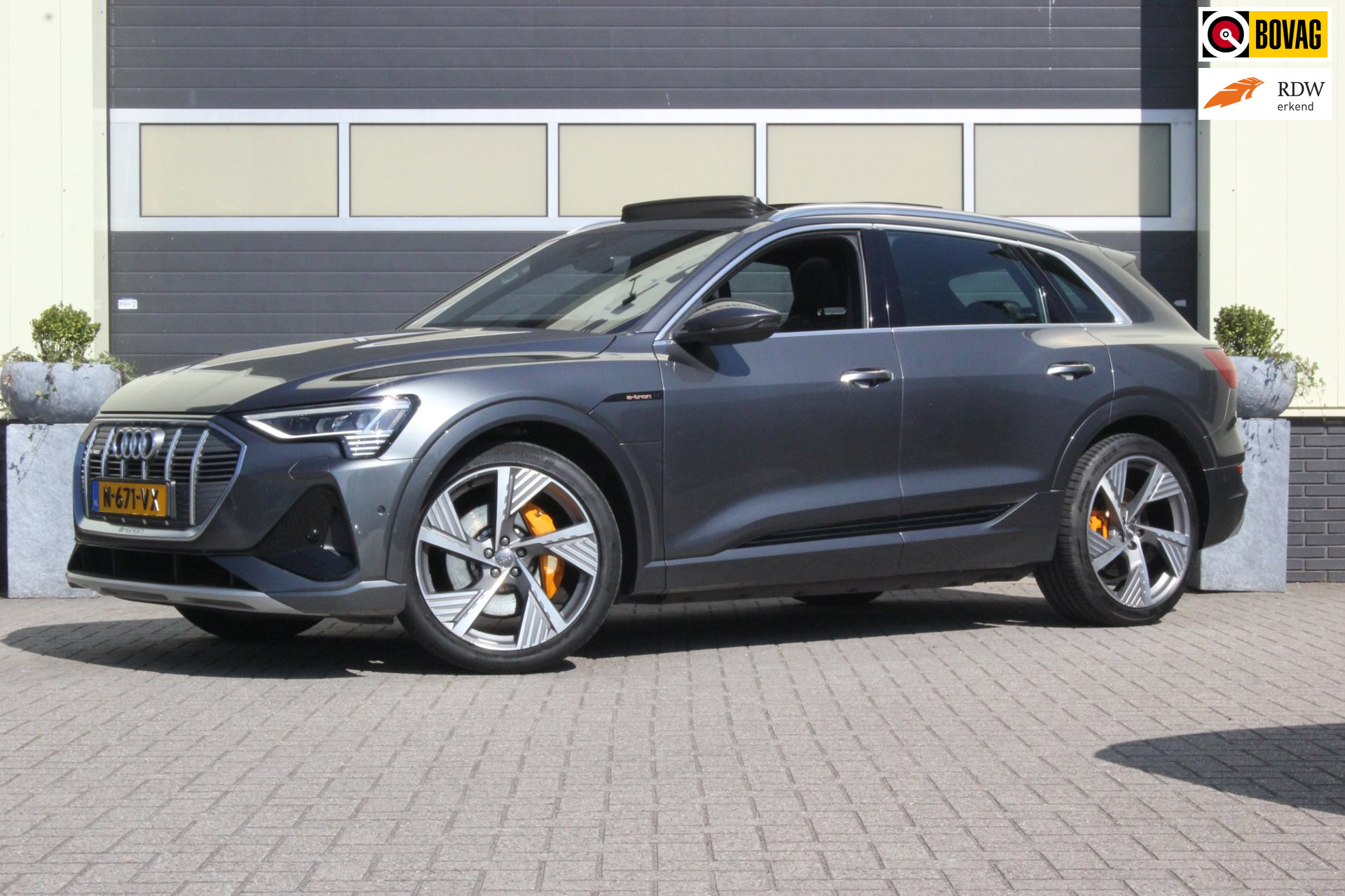 Audi E-tron 50 50 quattro S edition 71 kWh | Panoramadak | 2020 - voorkant