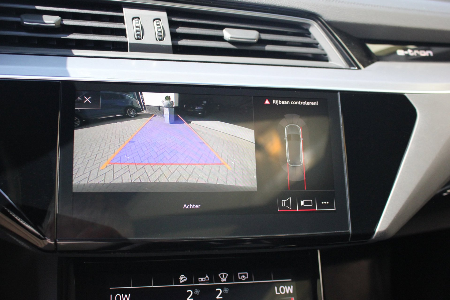 Foto van Audi E-tron 50