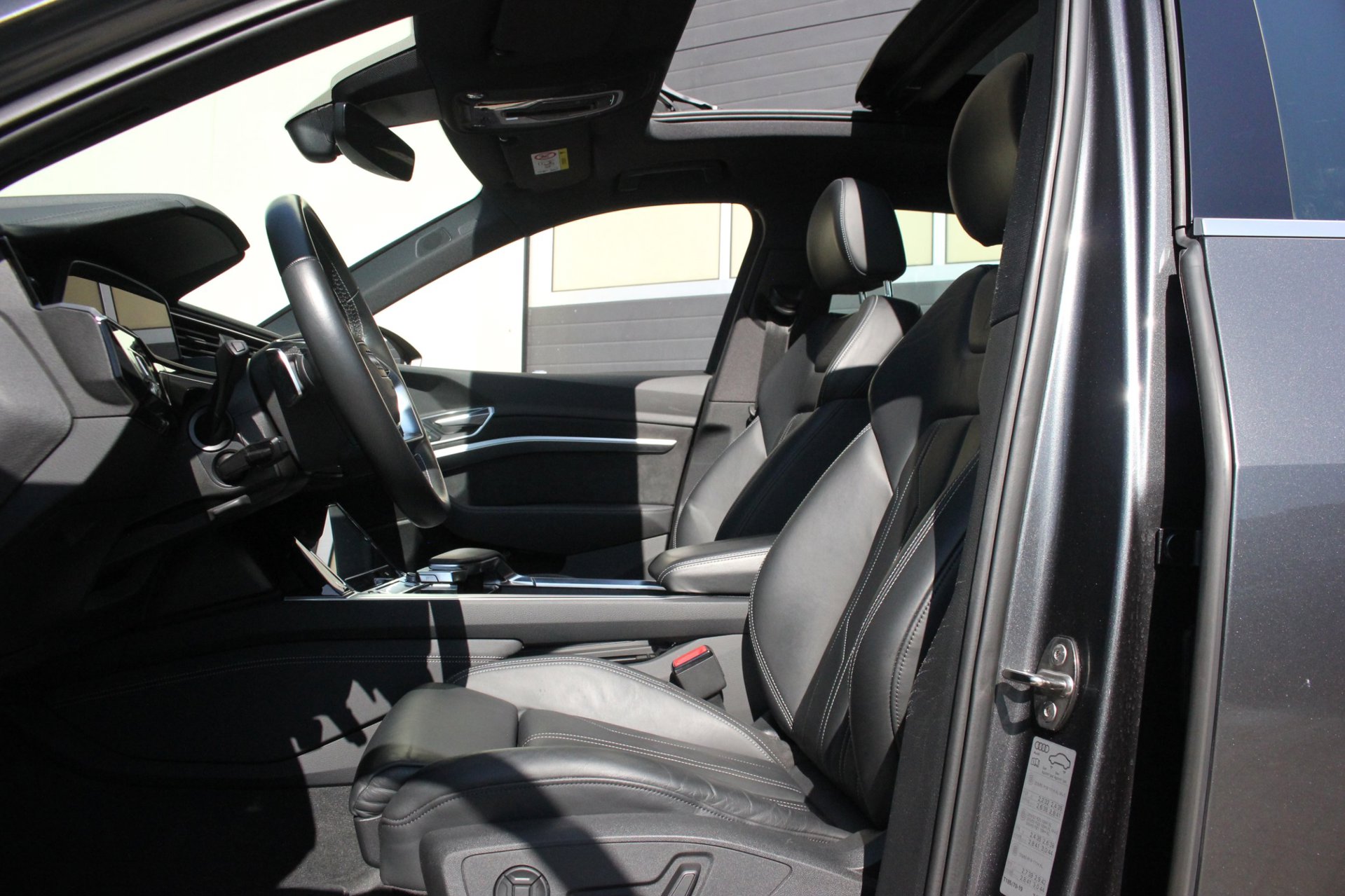 Foto van Audi E-tron 50