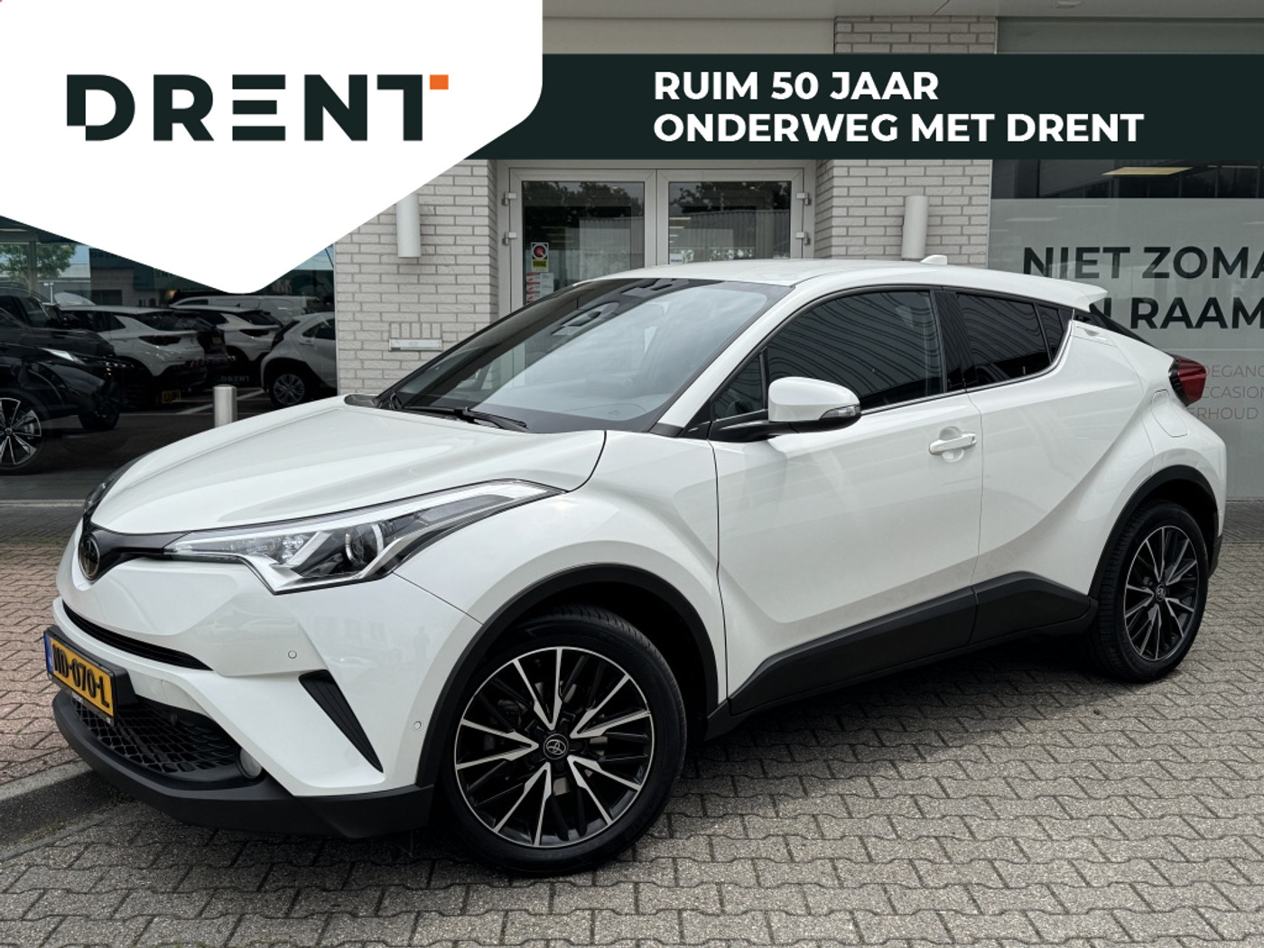 Toyota Toyota C-hr 1.2 Executive | 1300KG Trekgew. | Trekhaak | Navi | Stoelverwarm 2017 - voorkant
