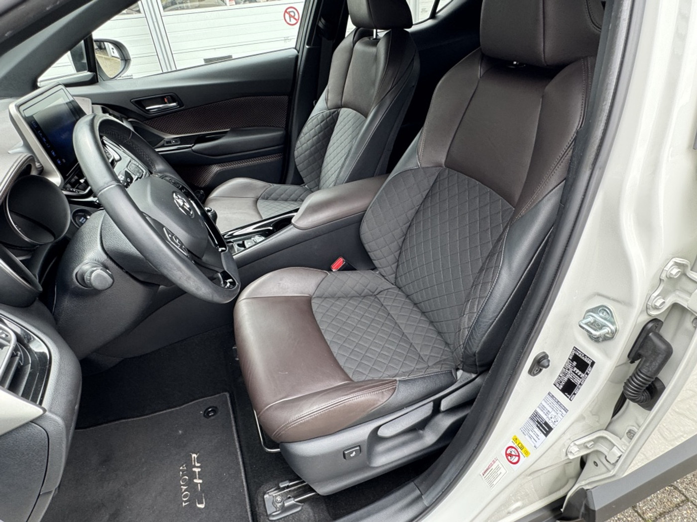 Foto van Toyota Toyota C-hr