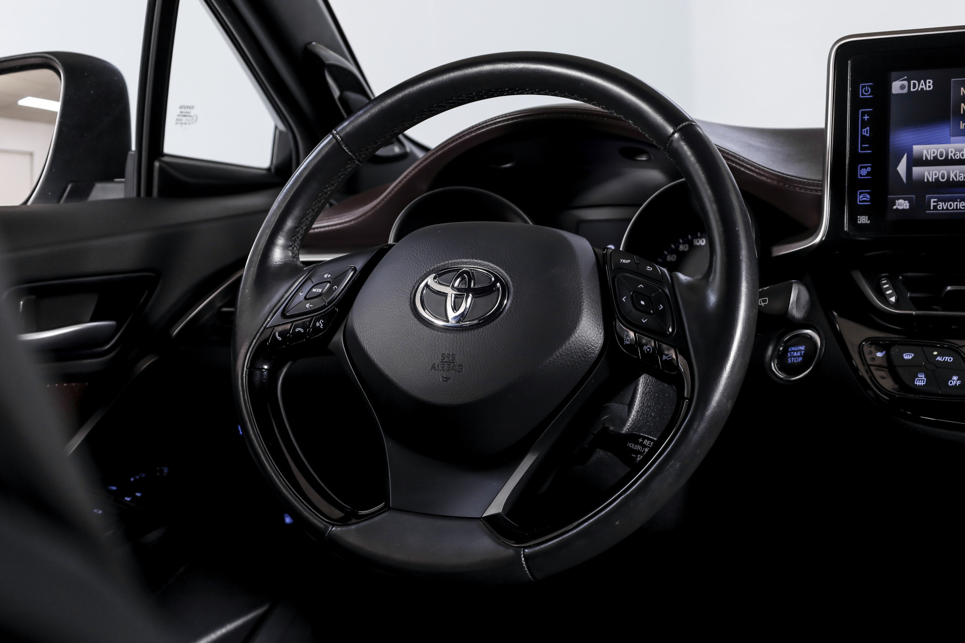Foto van Toyota Toyota C-hr
