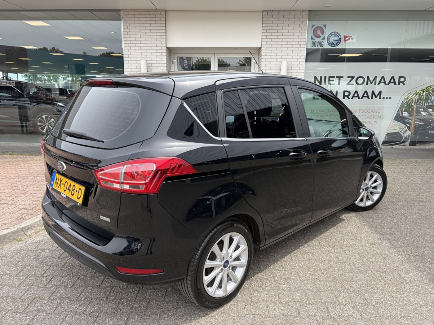Foto van Ford B-max