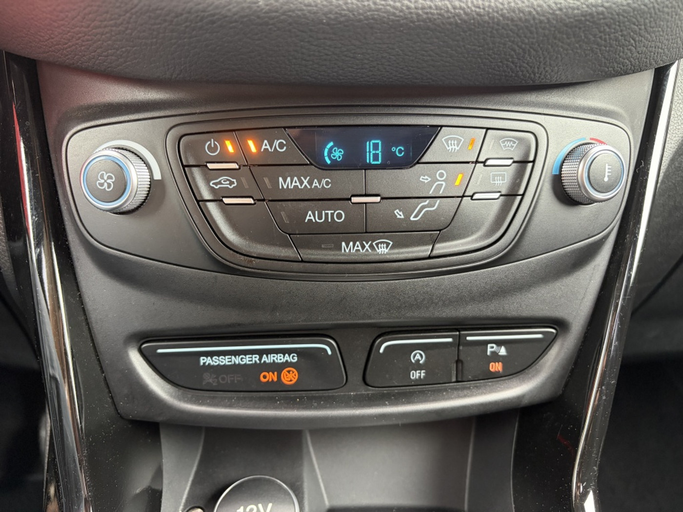 Foto van Ford B-max