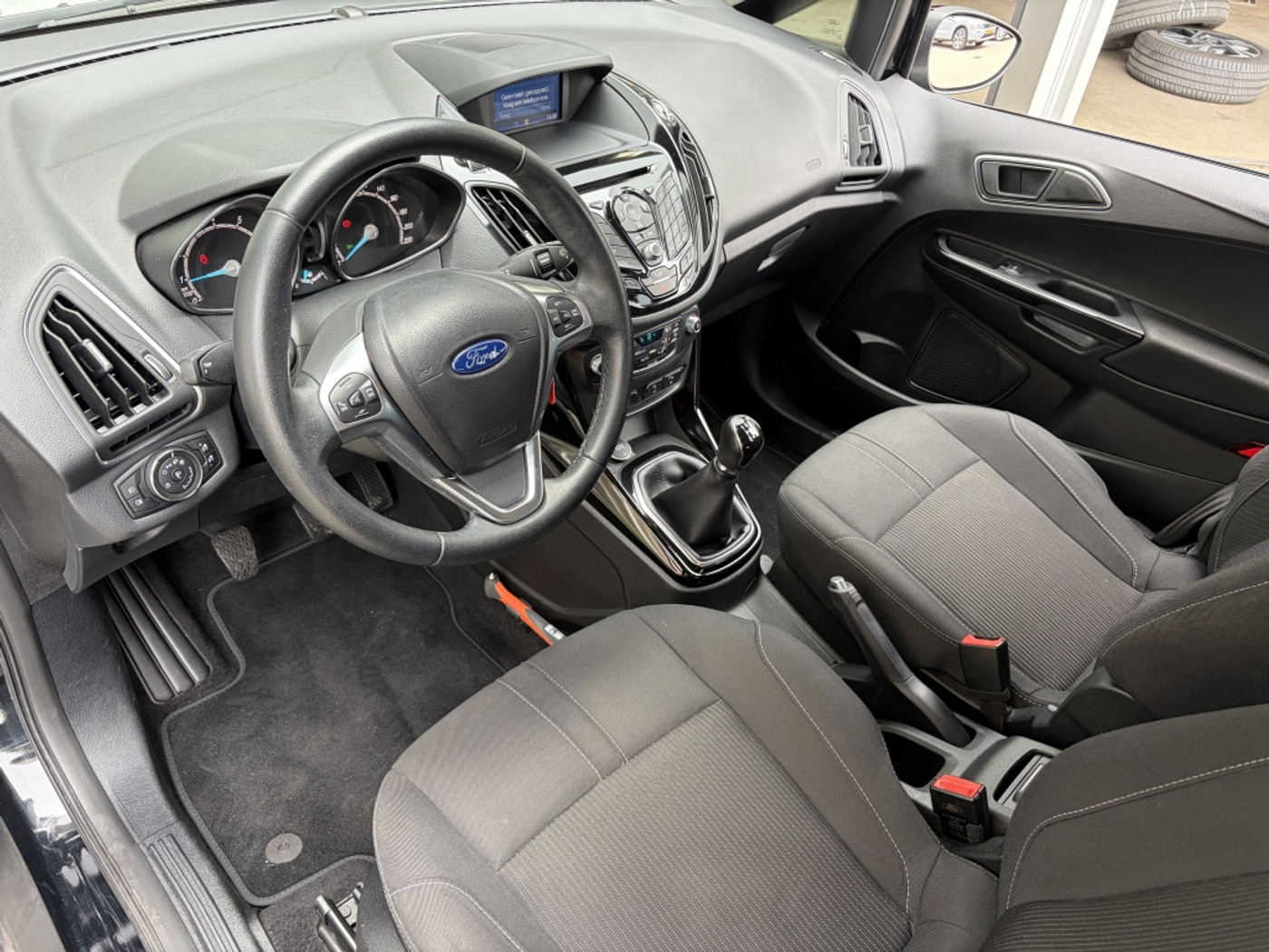 Foto van Ford B-max