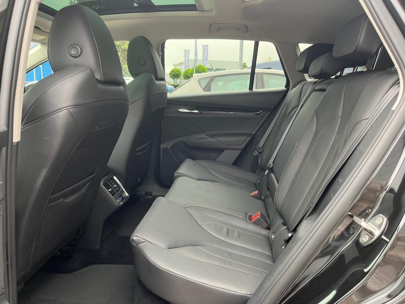 Foto van Skoda Enyaq 80