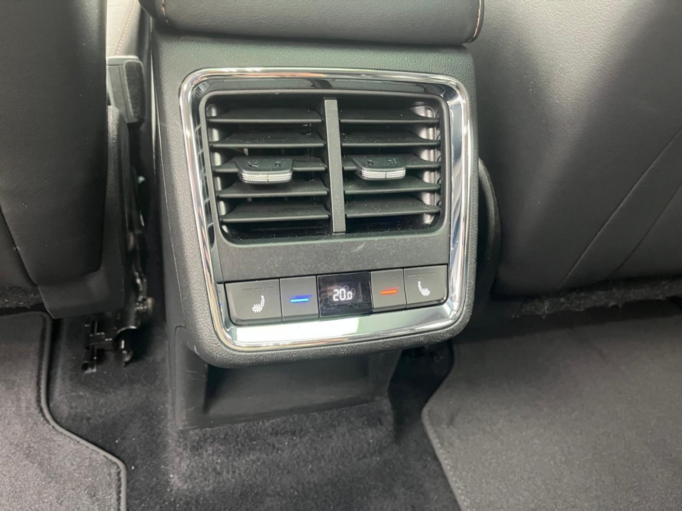 Foto van Skoda Enyaq 80