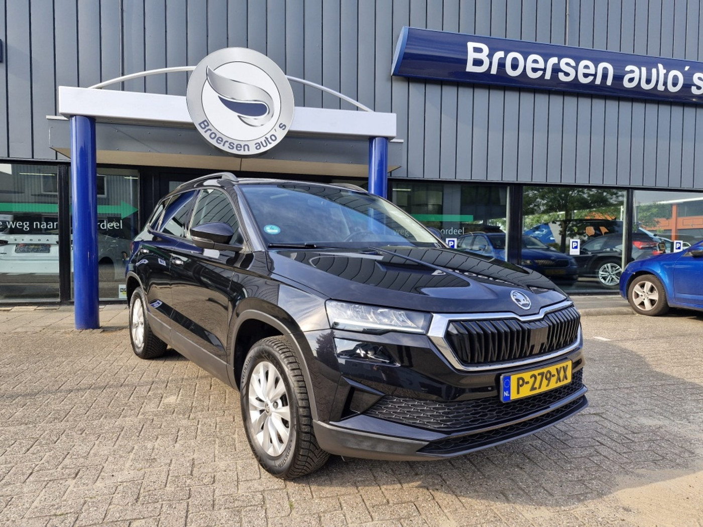 Skoda Karoq 1.5 TSI Business Edition | Automaat | Panoramadak | Trekhaak 2022 - voorkant