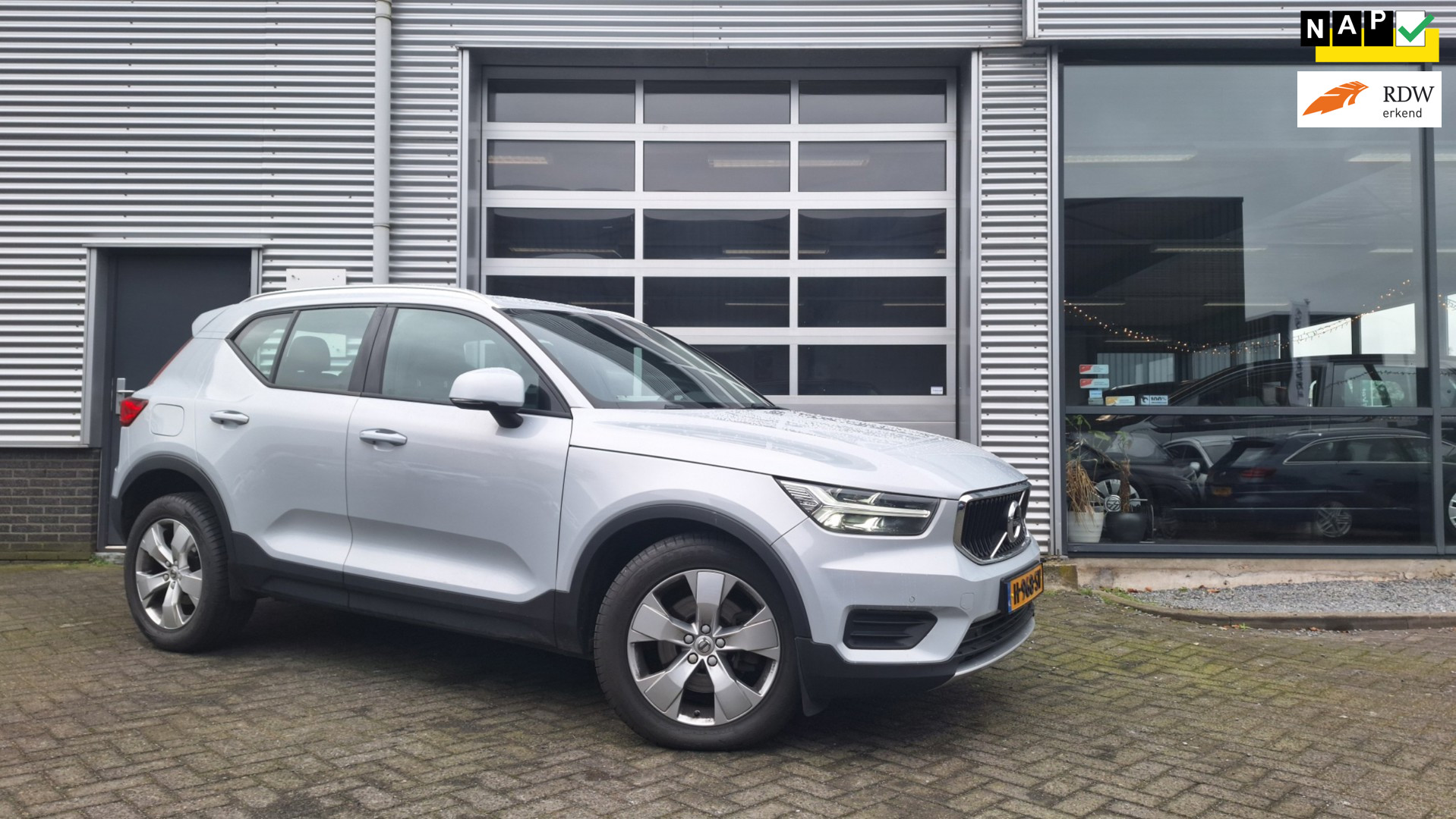 Volvo XC40 2.0 T4 R-Design 2.0, Automaat, Leer, Navi, Harman Kardon, BOMVOL 2020 - voorkant