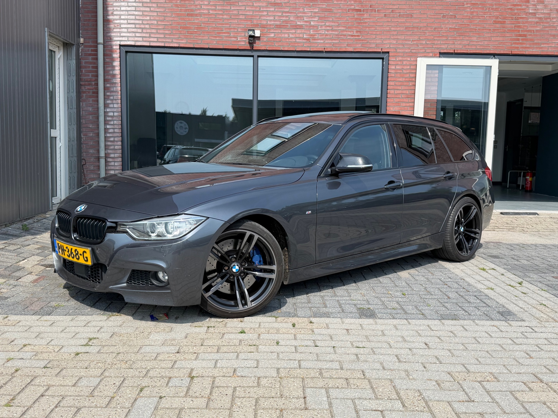 BMW 335i xDrive 335i xDrive High Executive | Pano | Memory | Leer | Navi | Clima | cruise | 2013 - voorkant