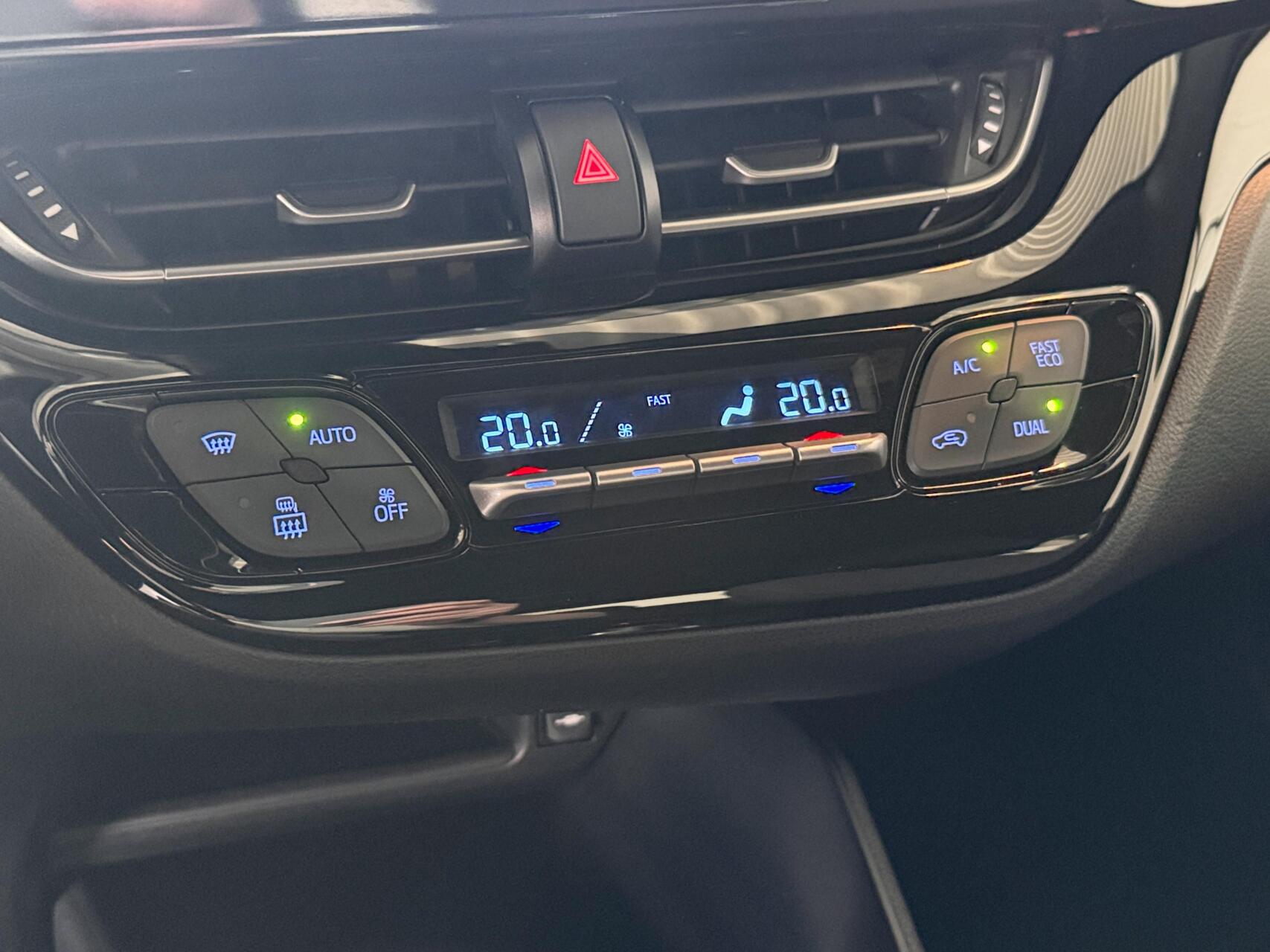 Foto van Toyota Toyota C-hr