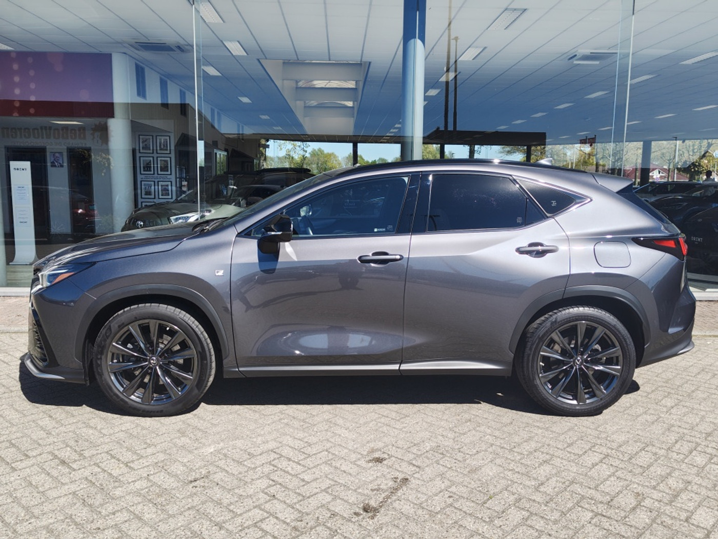 Foto van Lexus Lexus Nx450h+