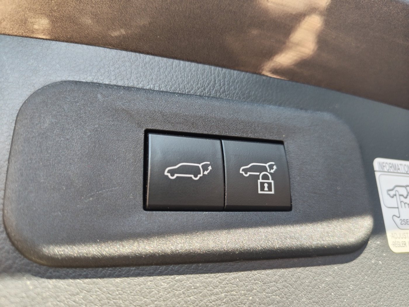 Foto van Lexus Lexus Nx450h+