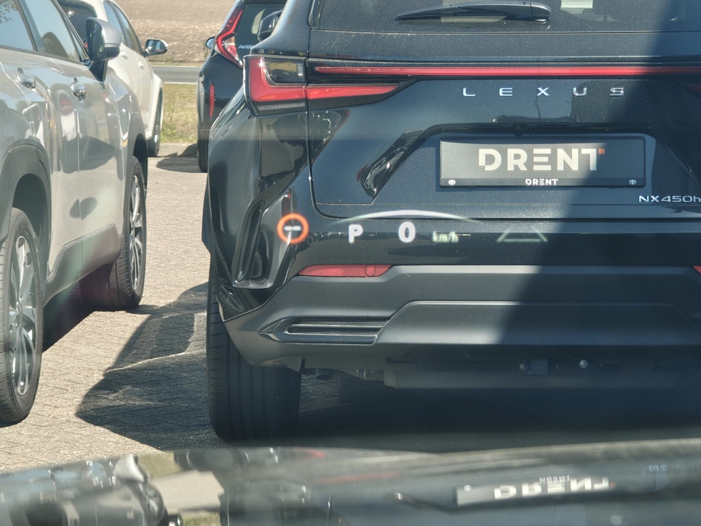 Foto van Lexus Lexus Nx450h+