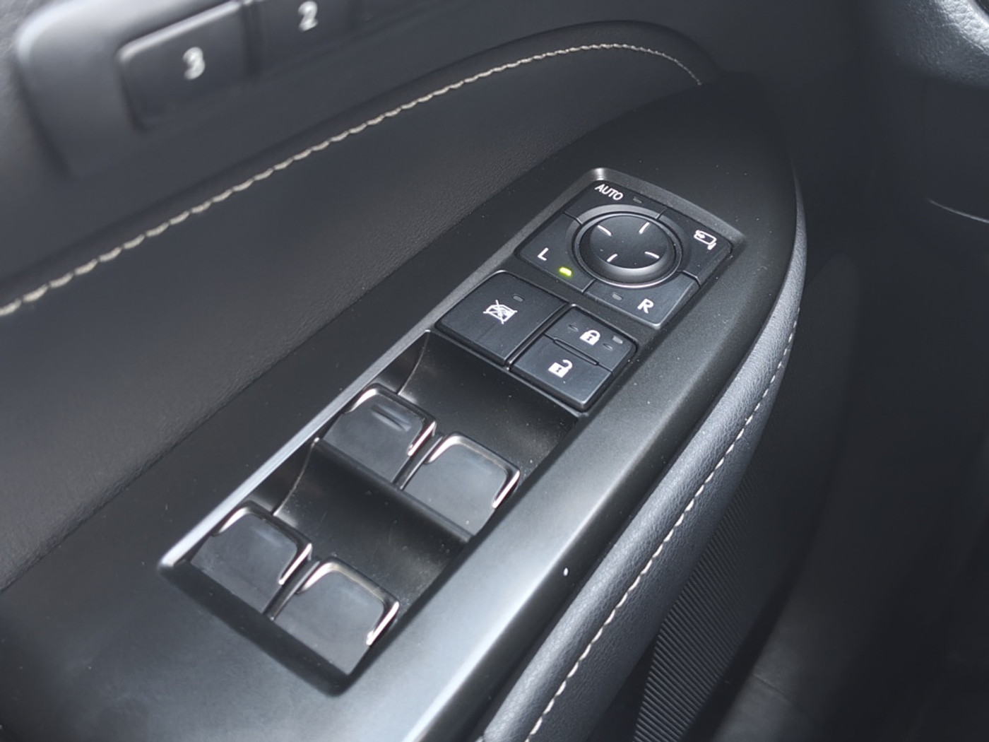 Foto van Lexus Lexus Nx450h+