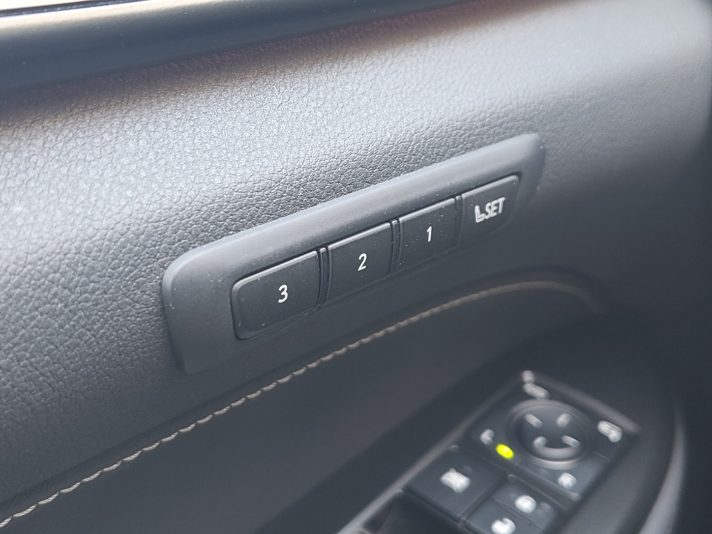 Foto van Lexus Lexus Nx450h+