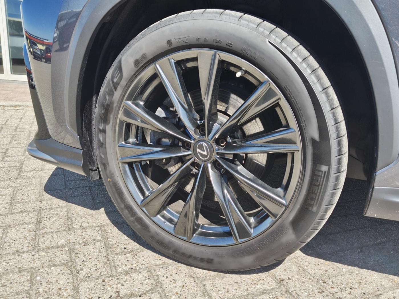 Foto van Lexus Lexus Nx450h+