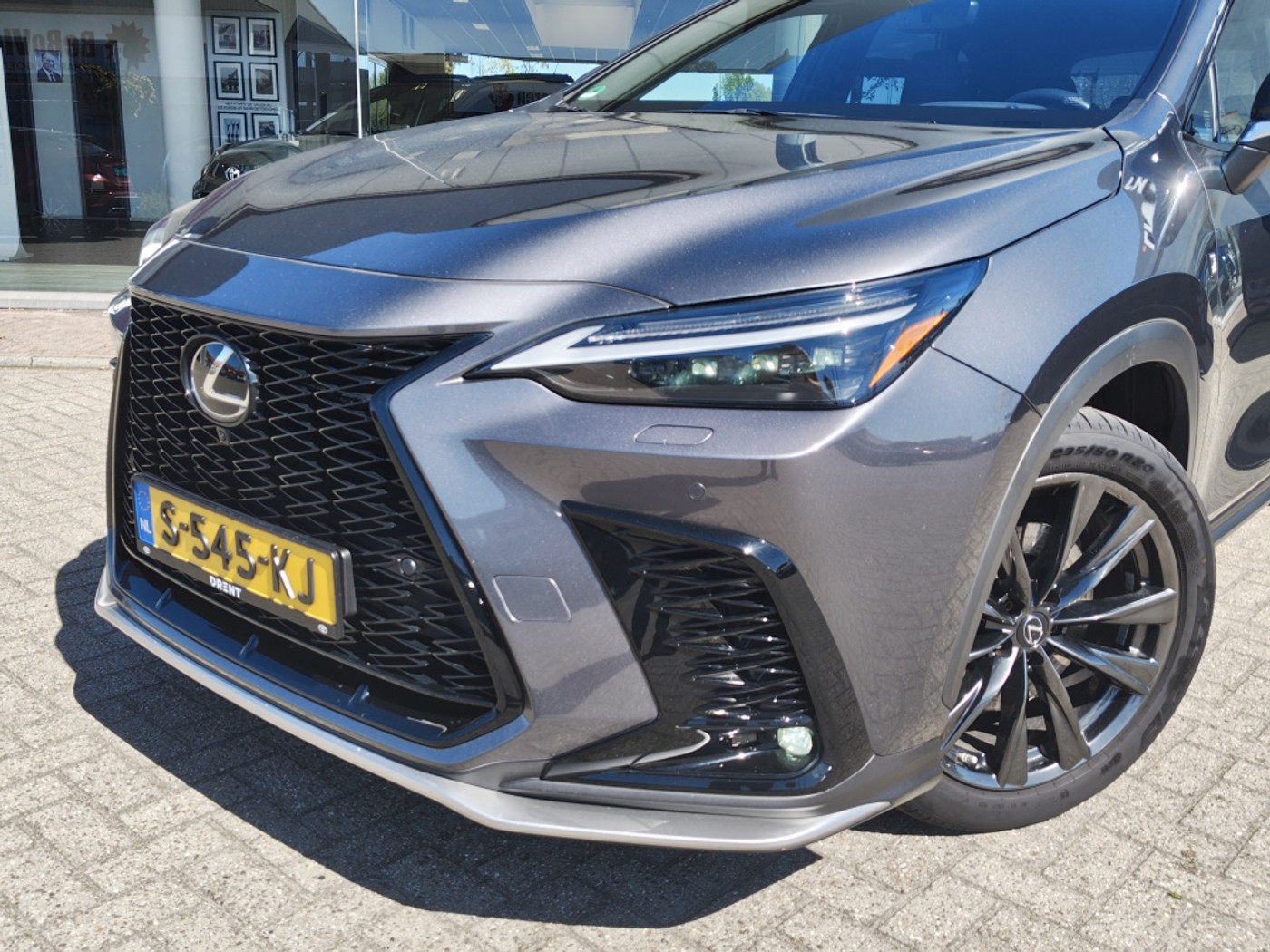 Foto van Lexus Lexus Nx450h+