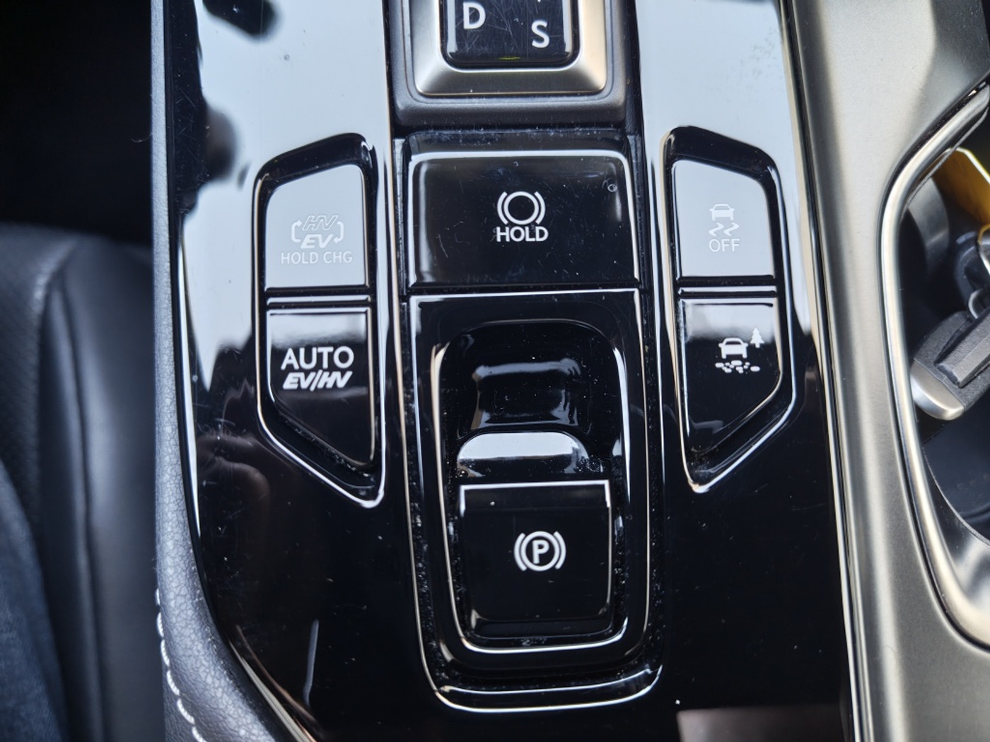 Foto van Lexus Lexus Nx450h+