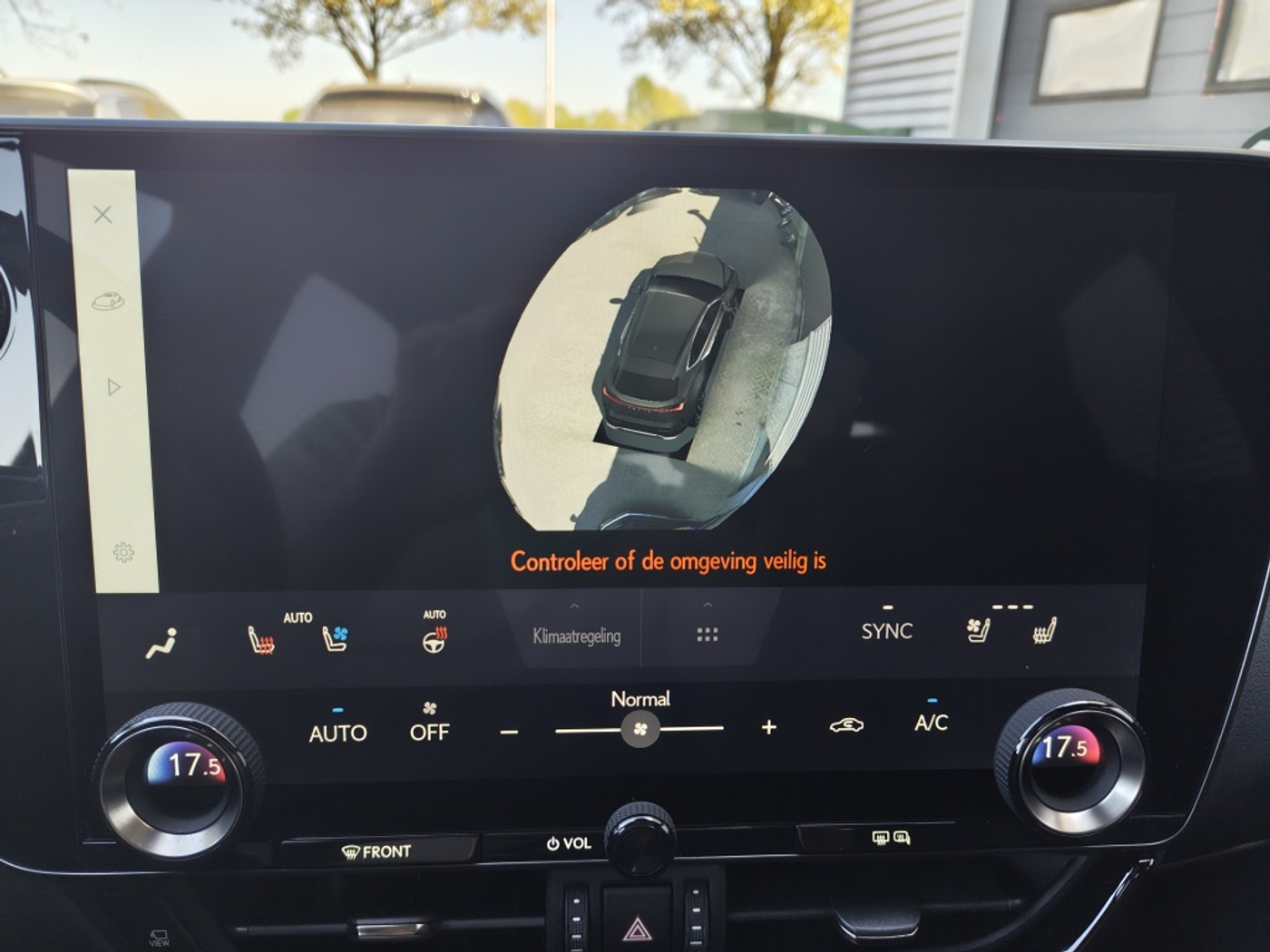 Foto van Lexus Lexus Nx450h+