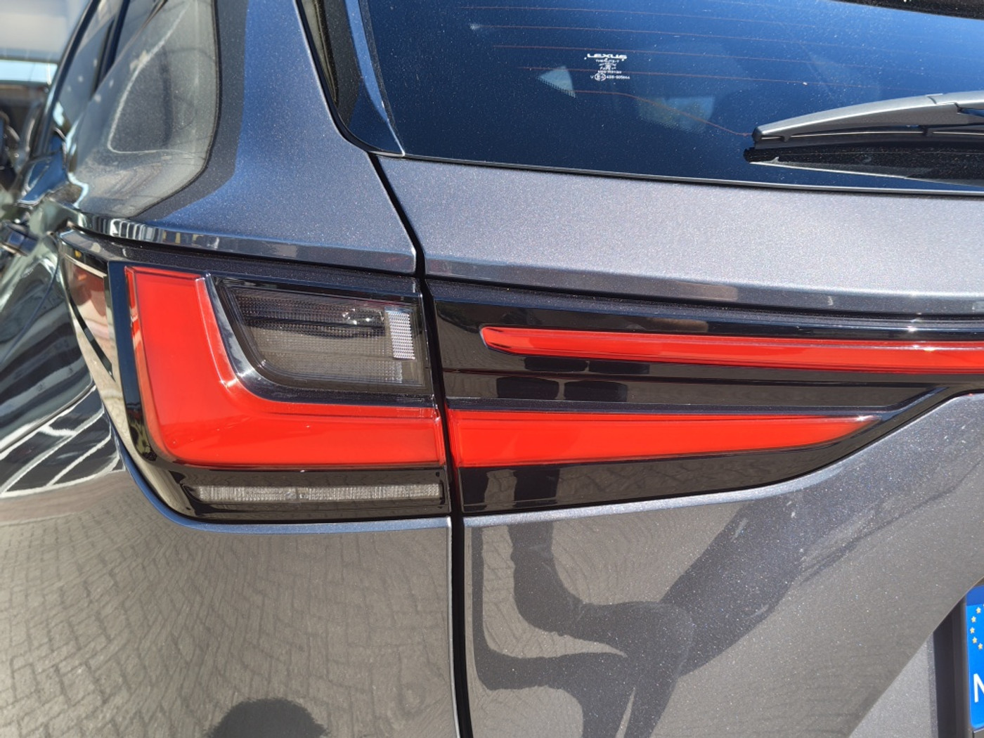 Foto van Lexus Lexus Nx450h+