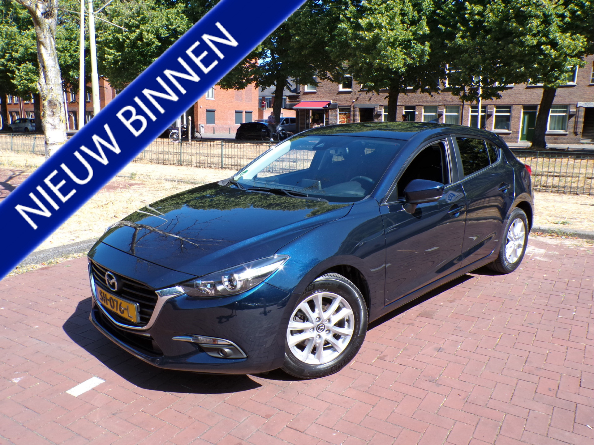 Mazda Mazda3 2.0 SkyActiv-G 120 SkyLease 2018 - voorkant