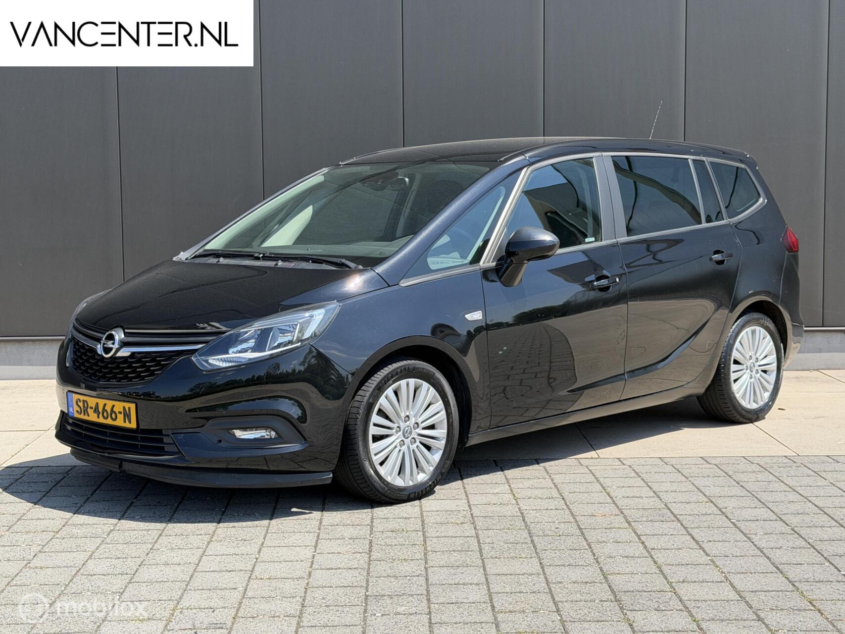 Opel Zafira Tourer 1.4 Turbo 140PK 7 Persoons Apple Carplay Camera 2018 - voorkant