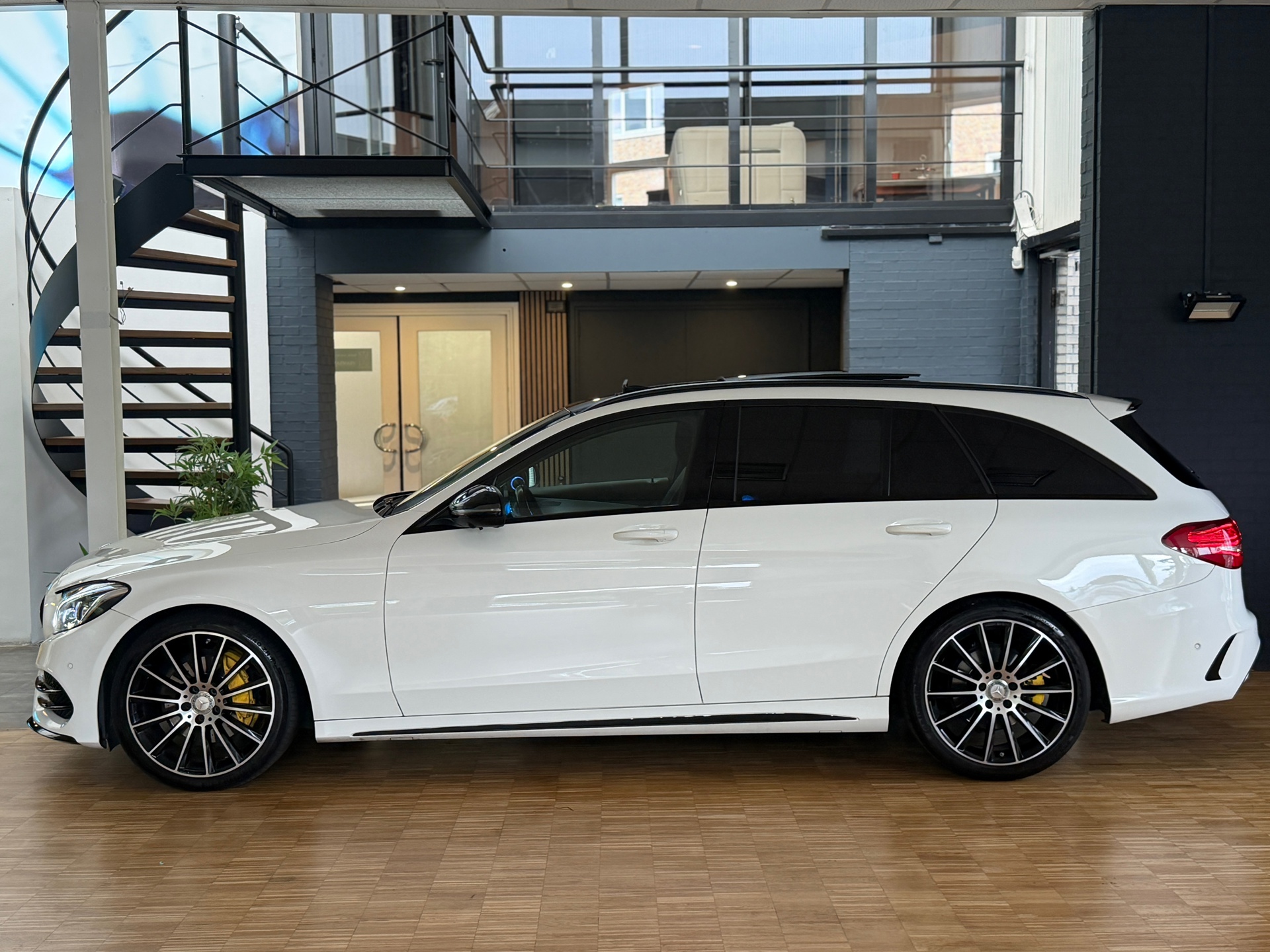 Foto van Mercedes-Benz C 200
