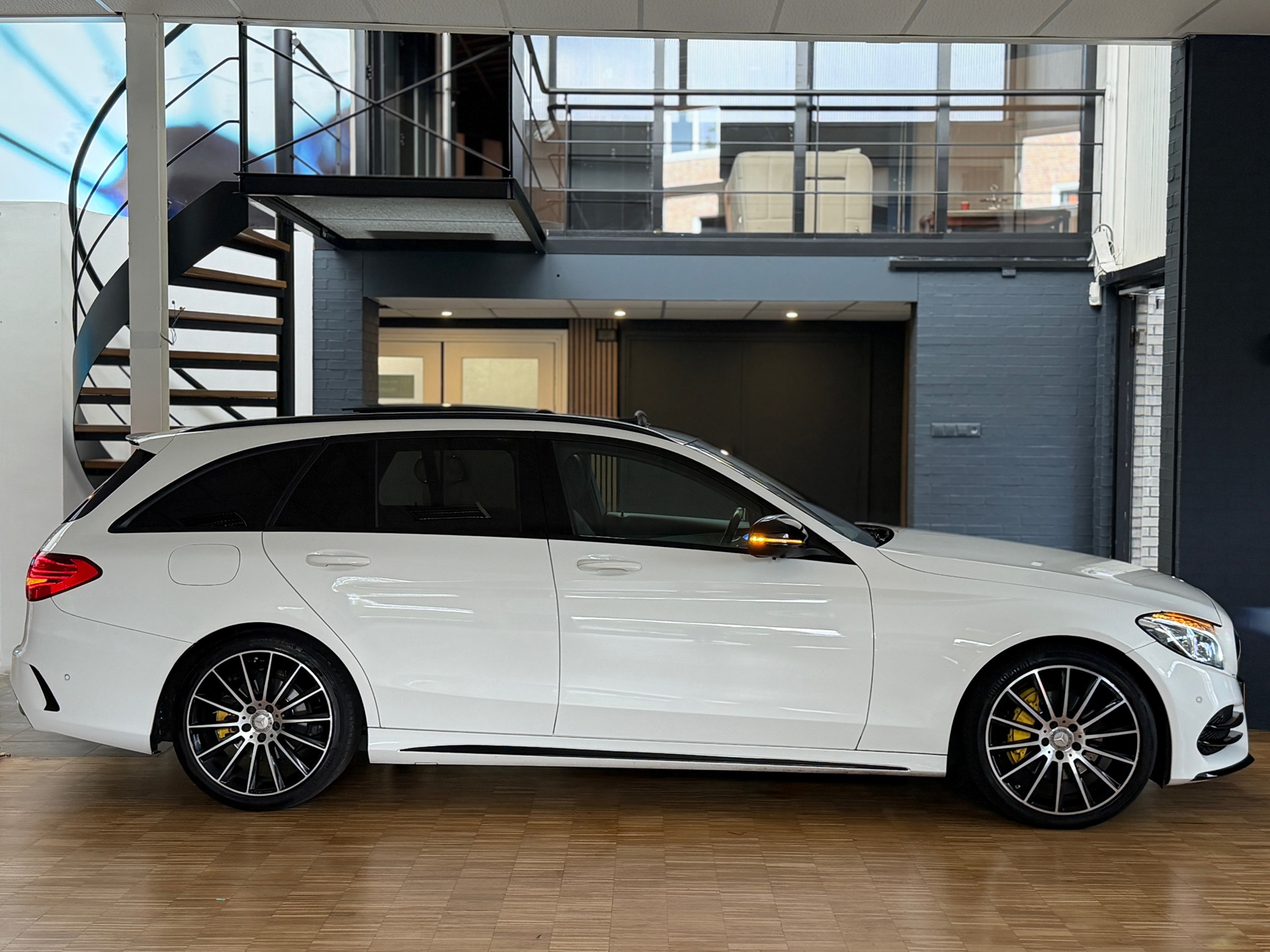 Foto van Mercedes-Benz C 200