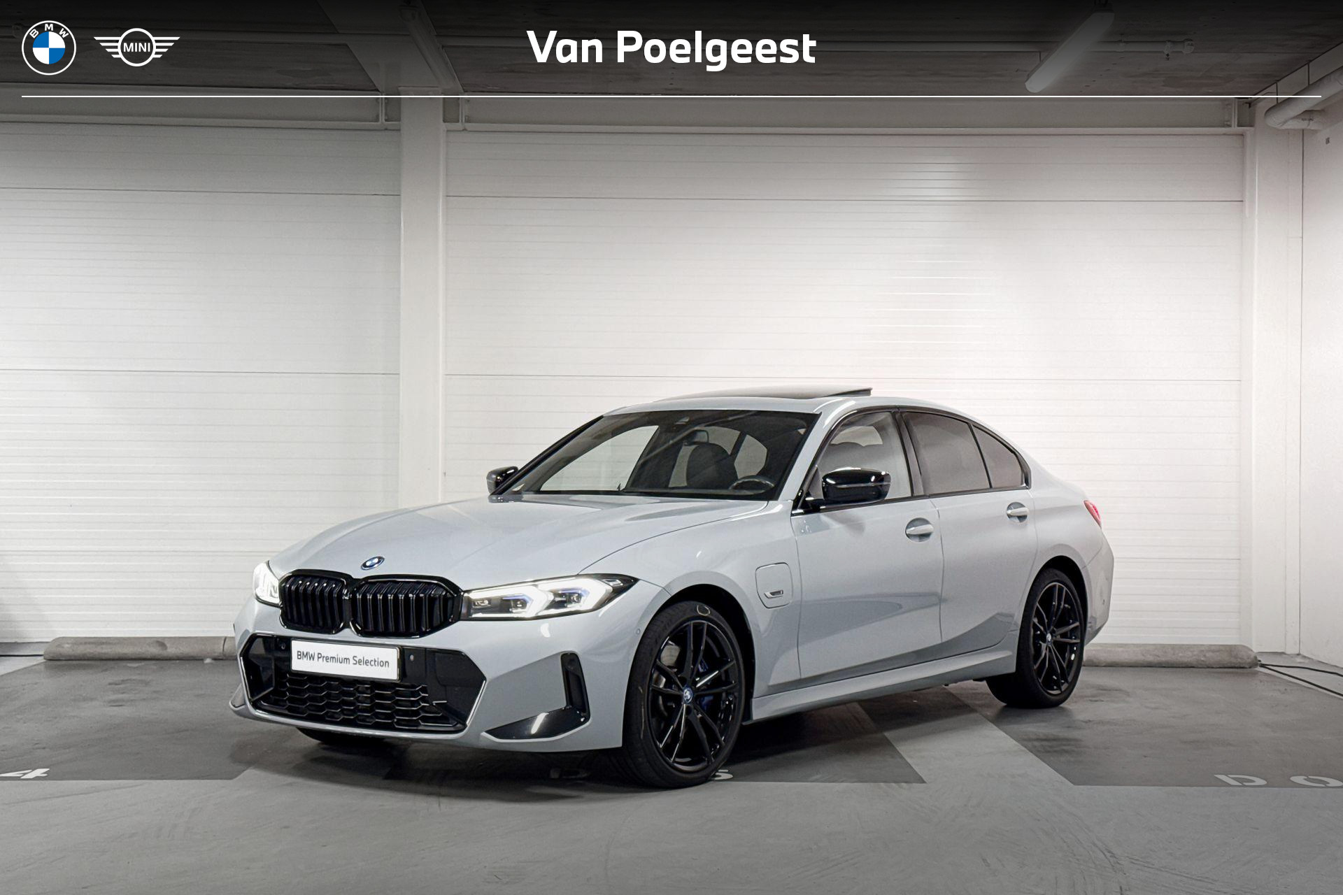 BMW 330e 330e 2023 - voorkant