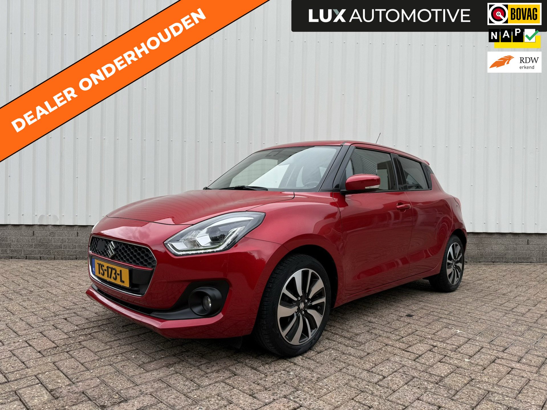 Suzuki Swift 1.0 Stijl Smart Hybrid 112PK CarPlay, Navi, ACC, Camera, 4-seizoenenbanden NAP 2018 - voorkant
