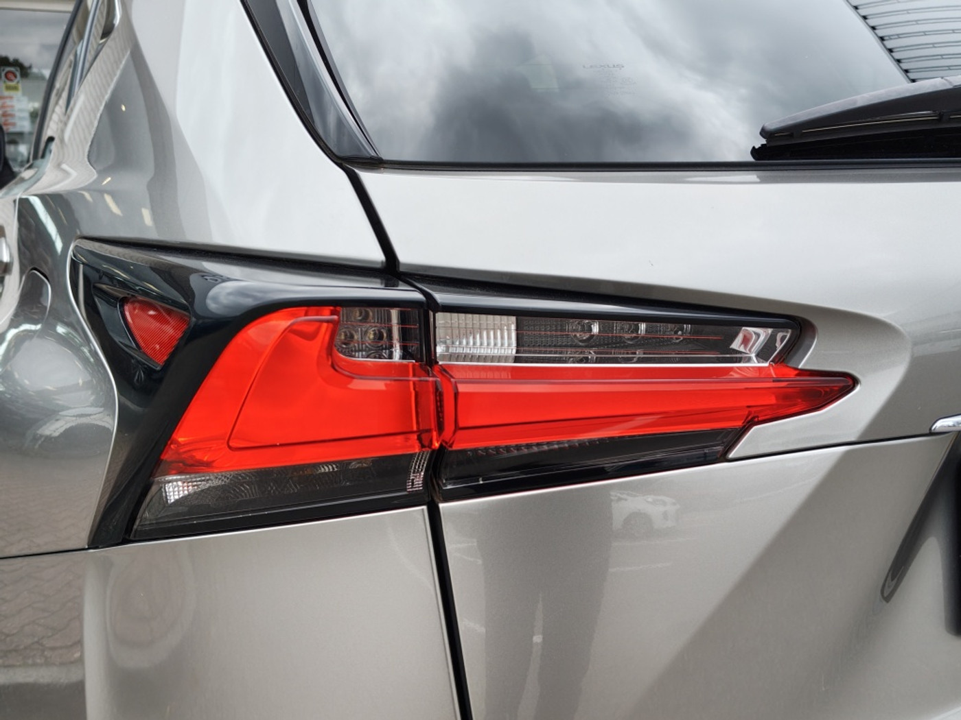 Foto van Lexus Lexus Nx300h