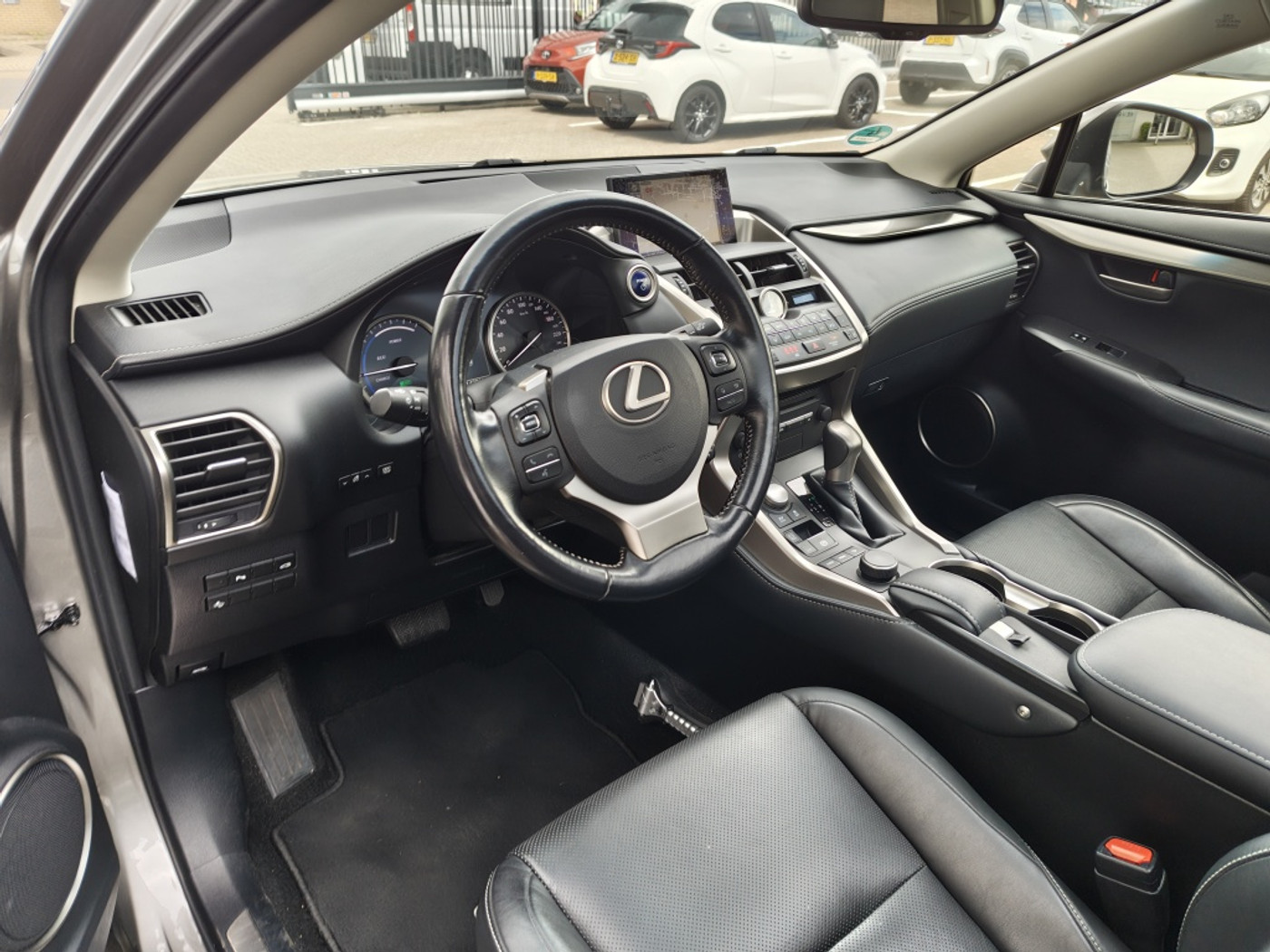 Foto van Lexus Lexus Nx300h