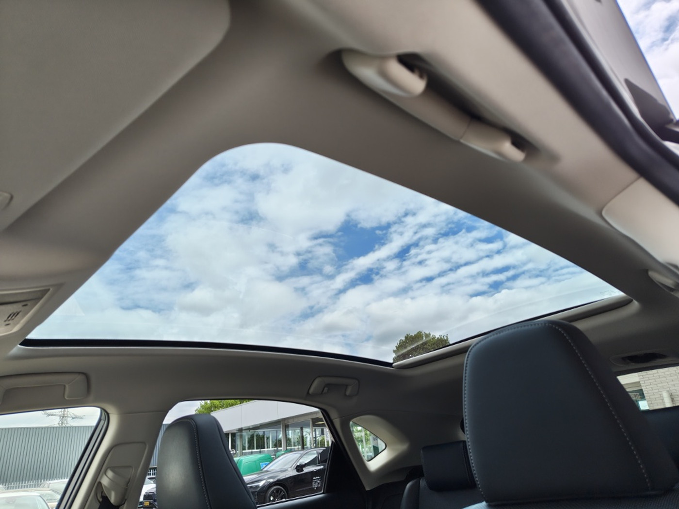 Foto van Lexus Lexus Nx300h