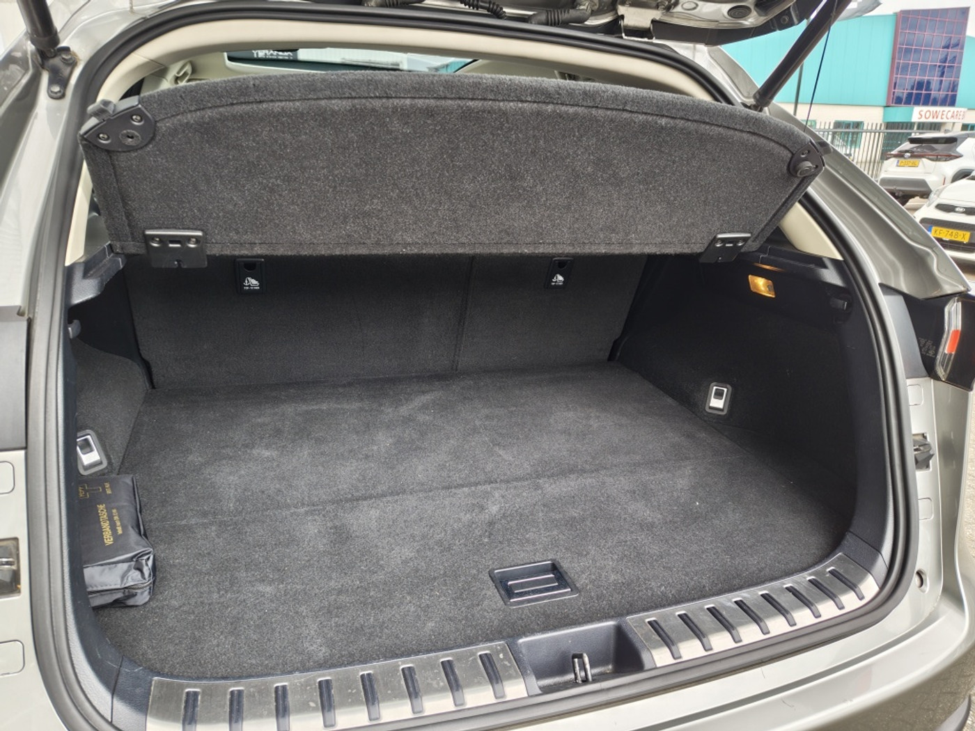 Foto van Lexus Lexus Nx300h