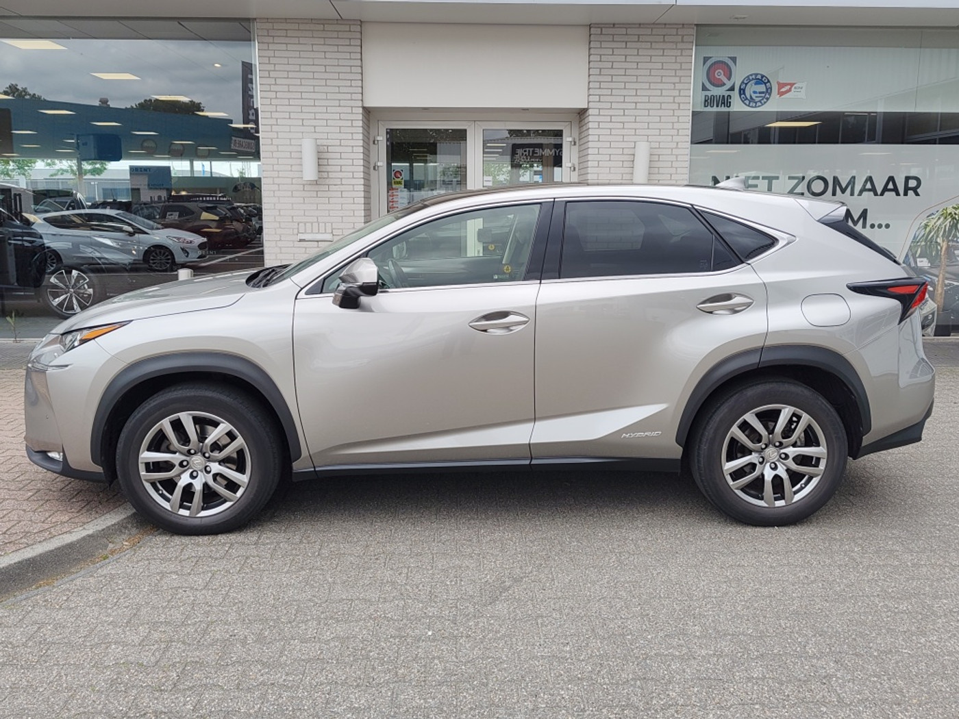 Foto van Lexus Lexus Nx300h