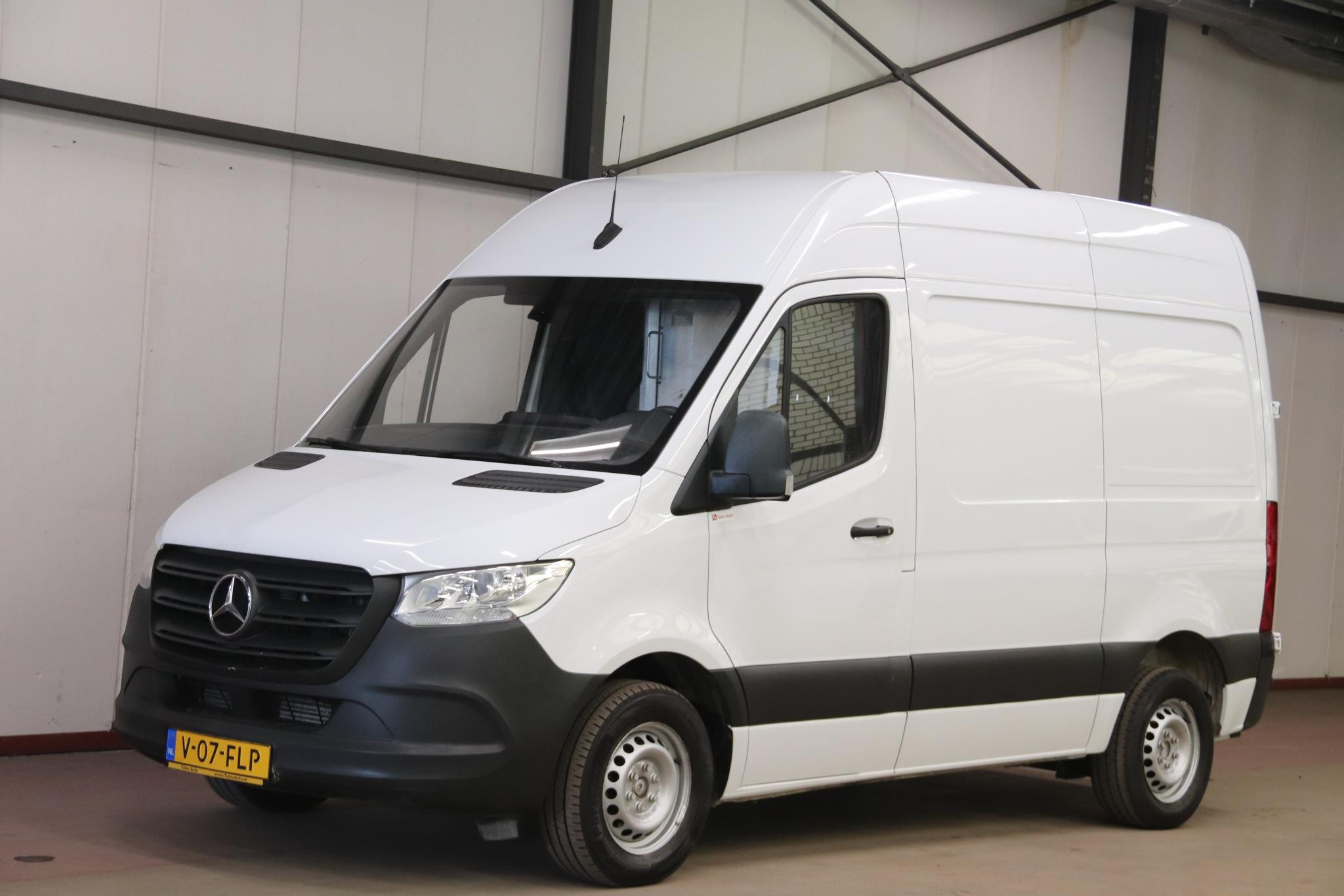 Mercedes-Benz Sprinter 314 2.2 L1H2 (EXTRA KORT )AUTOMAAT Euro 6 2020 - voorkant