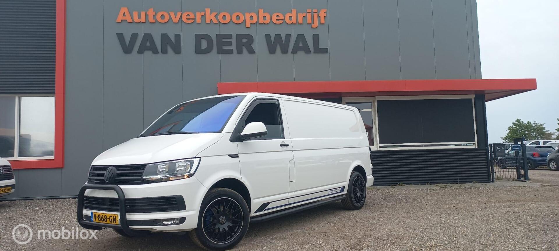 Volkswagen Transporter 2.0 TDI L2H1/150PK AUTOMAAT 2017 - voorkant